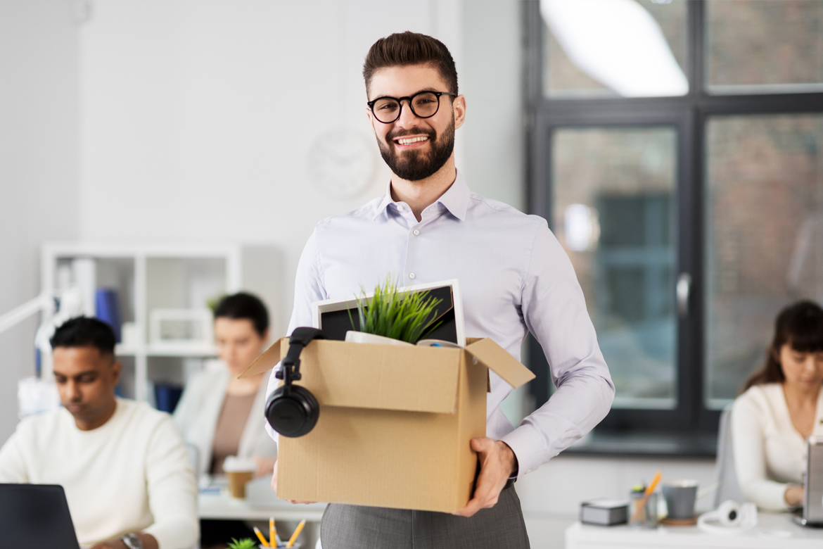 Офисные люди. Working as a team. Люди в офисе обсуждают. Презентация на тему наука и искусство. Человек работа для того чтобы.